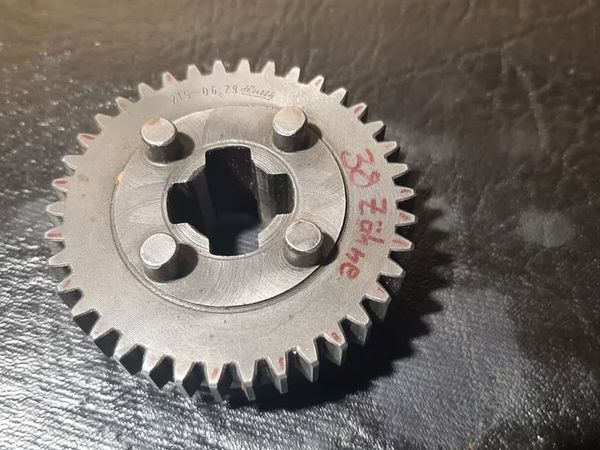 Schakeltandwiel t38 215.06.29